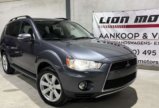 Mitsubishi 2.2 D  4x4  7 Zit  Full Optie