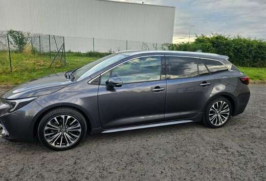Toyota 1.8 Hybrid Touring Sports Stile