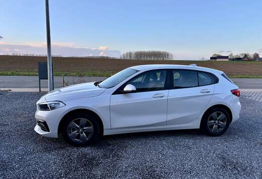 BMW 118i OPF  CARPLAY  NAVI  CAPTEURS AV/AR  CARPASS
