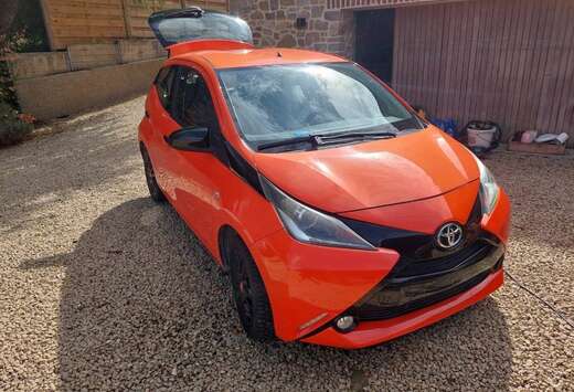 Toyota 1.0i VVT-i x-cite