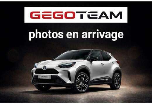 Toyota 1.5 HSD DYNAMIC CARPLAY CAMERA