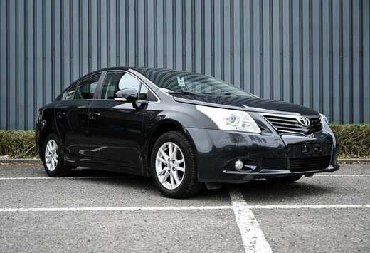 Toyota Avensis 1.8i Sol