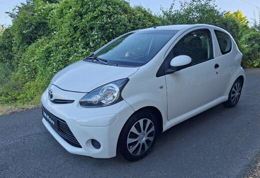 Toyota Aygo 1.0i Active * Euro 5 * Garantie 12 Mois *