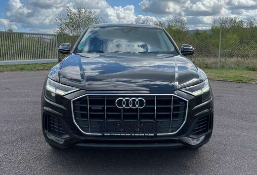Audi Q8 50 TDI quattro tiptronic