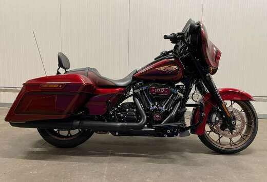 TOURING FLHXSANV Special Anniversary Edition