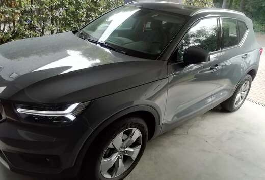 Volvo XC40 T2 Momentum Core