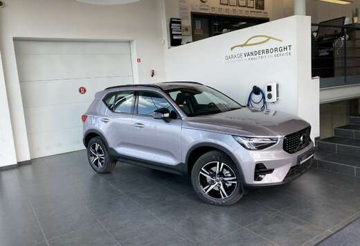Volvo PLUS DARK B3 MHEV NIEUW OKM-20% KORTING!!!!