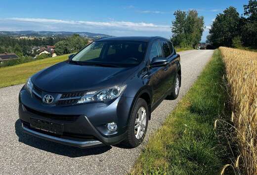 Toyota RAV4 124 D-4D AWD Lounge