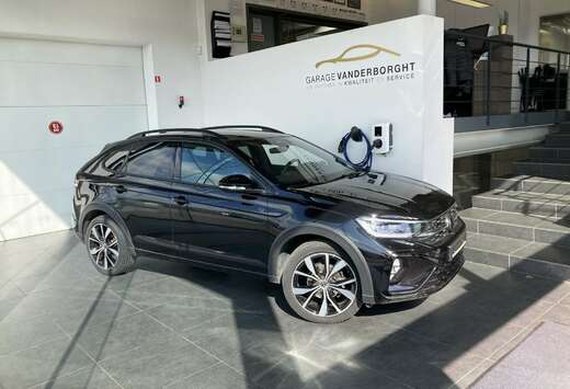 Volkswagen R-LINE  BENZINE AUTOMAAT  22867KM