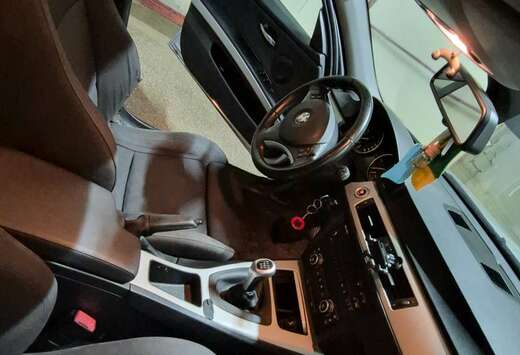 BMW 318d 143 ch Sport Design