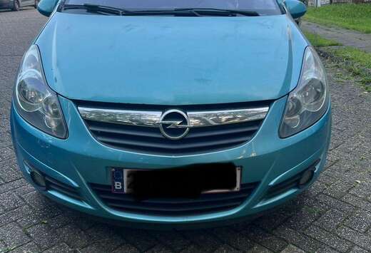 Opel 1.2i essence de 2010