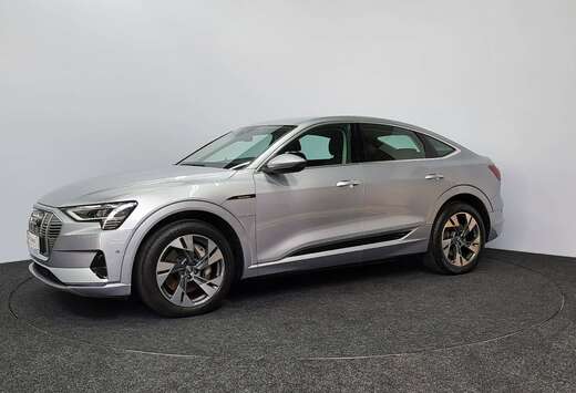 Audi E-Tron 95 kWh 55 Quattro  2020  78.377 km  Head  ...