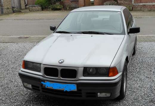 BMW 320i