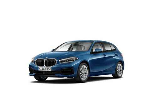 BMW 116iA Hatch  PANO  GPS  PDC