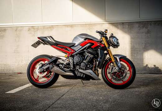 Triumph RX