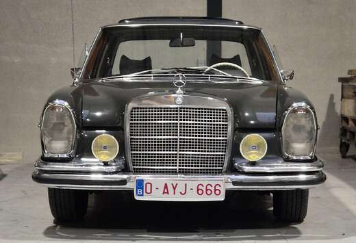 Mercedes-Benz 280S W108