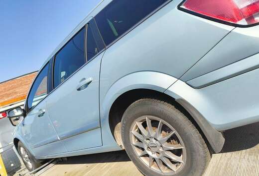 Opel 1.8 Caravan Automatik Selection 110 Jahre