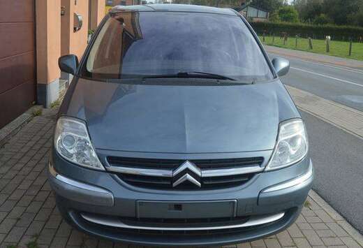 Citroen C8 2.0 HDi Attraction