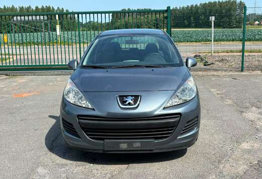Peugeot Peugeot 207 1.4 essence Airco Feuilles Rose