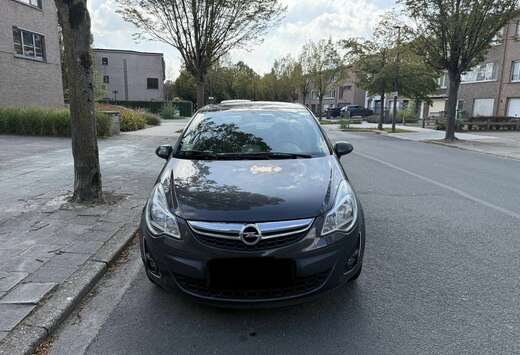 Opel 1.2i Essentia