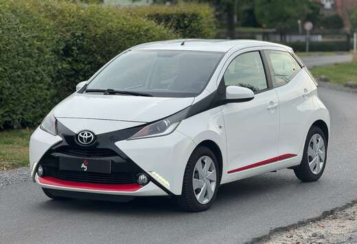 Toyota Aygo 1.0i VVT-i x-play // GARANTIE