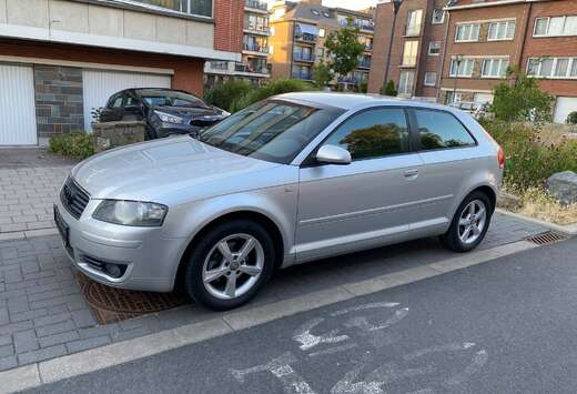 Audi 1.6i 16v FSI Ambiente