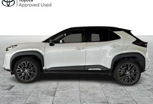 Toyota Adventure