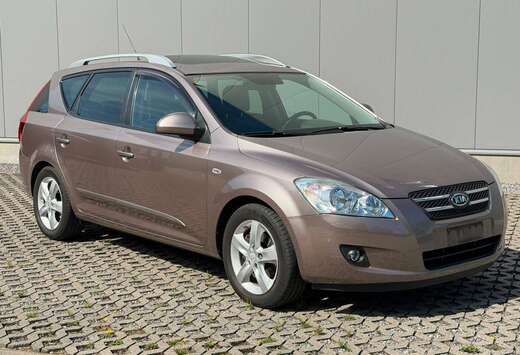 Kia Cee\'d 1.6 Turbo CRDi VGT Executive Pack