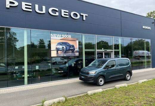 Peugeot 1.2Benzine 110PK M6