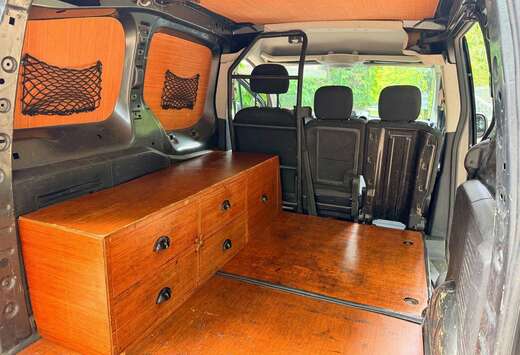 Peugeot 1.6i L1H1 Confort 120