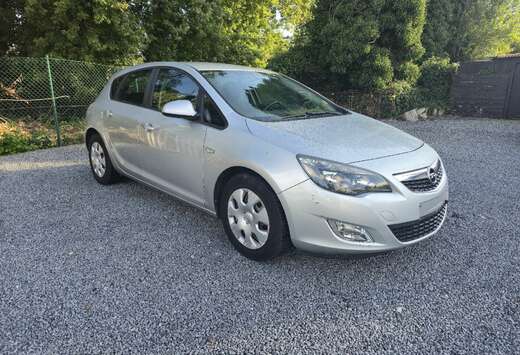 Opel GTC 1.7 CDTi  GPS
