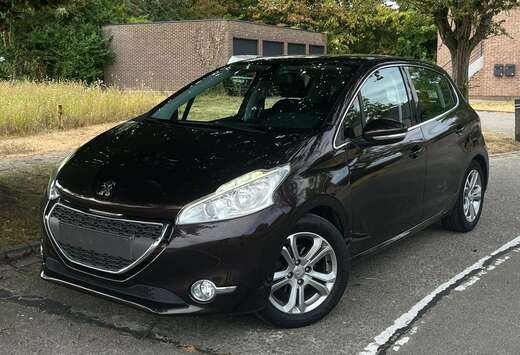 Peugeot 208 1.2i Allure