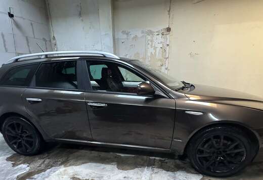 Alfa Romeo 2.2i JTS Sportstationcar