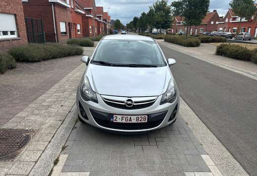 Opel Corsa 1.2i Cosmo