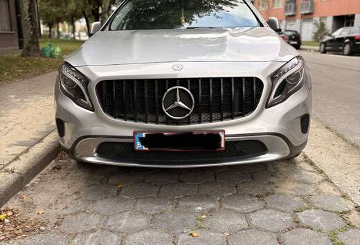 Mercedes-Benz AMG LINE