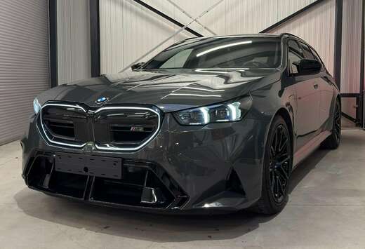BMW M5 xDrive Touring