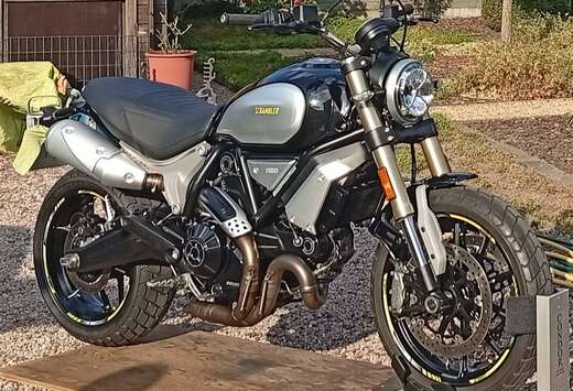 SCR 1100