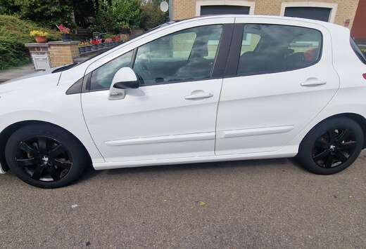 Peugeot 308 15 hdi 82kw automatique