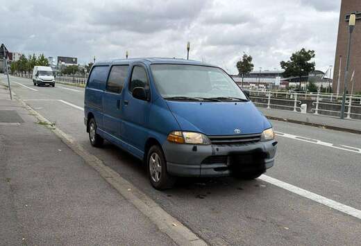 Toyota 2.4 LONG CHASSIS