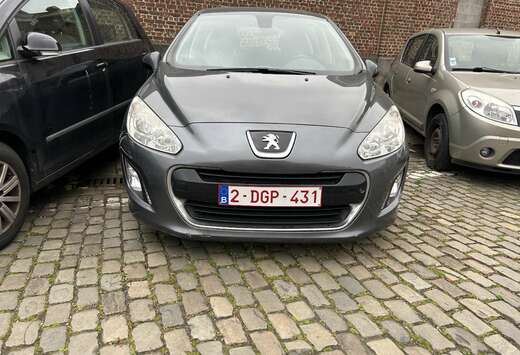 Peugeot 308 1.6i Premium prix pour professionnel
