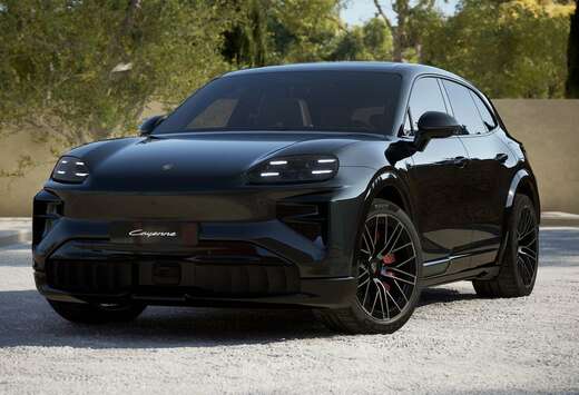 Porsche Turbo Electric  Full Option  Active Ride