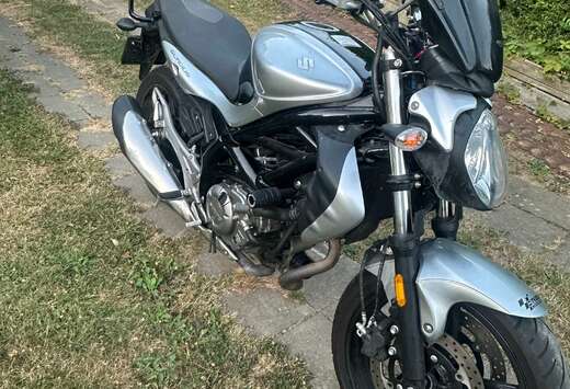 Suzuki SV
