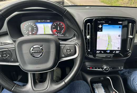 Volvo XC40 2.0 T5 AWD Momentum Geartronic
