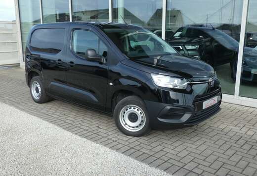 Toyota 1.5D 102pk +Trekhaak +Cargo pack +Schuifdeur + ...