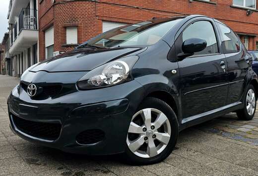 Toyota 1.0i VVT-i Toronto AUTOMATIQUE