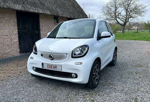 Smart Fortwo Coupé EQ 17.6 kWh EQ Comfort  (EU6.2)