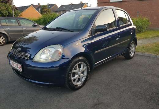 Toyota 1.3i VVT-i 16v Airco // bi-Led
