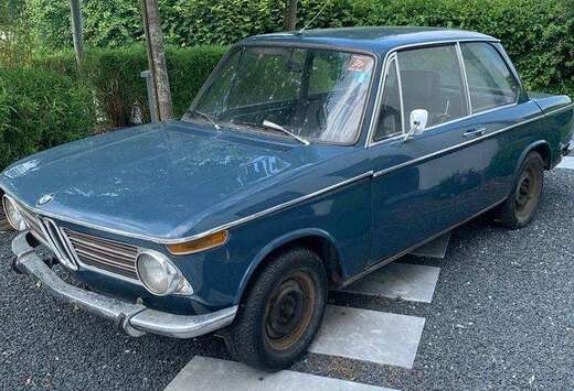 BMW 2002 à restaurer