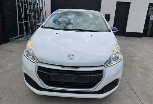 Peugeot 208 1.2i PureTech Like***BRUIT MOTEUR***