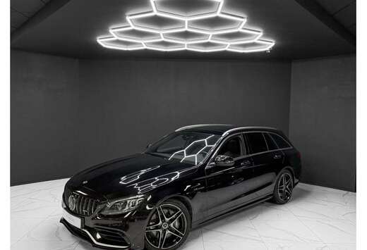 Mercedes-Benz T 4.0 V8 / PANORAMIC / MEMO/ LED